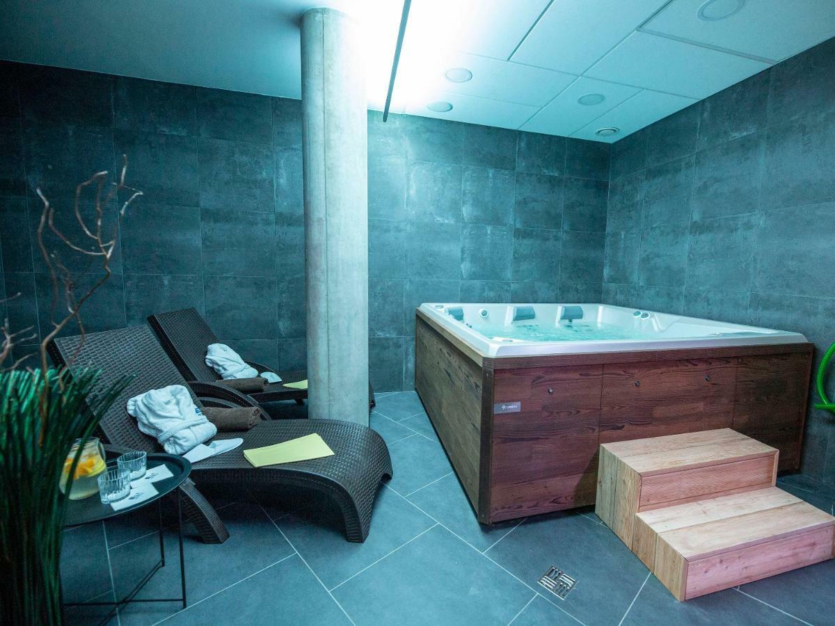 Hotel TAMMEL Jičín Eksteriør bilde